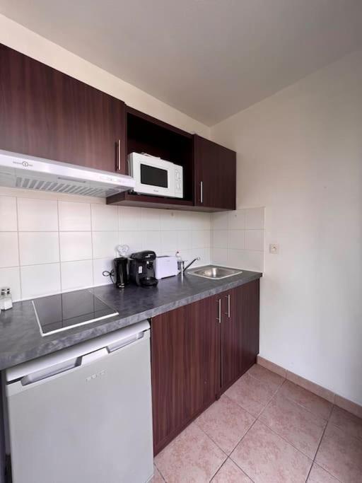 מונטבראן B210 Appartement Disneyland Paris Parking Et Wifi מראה חיצוני תמונה